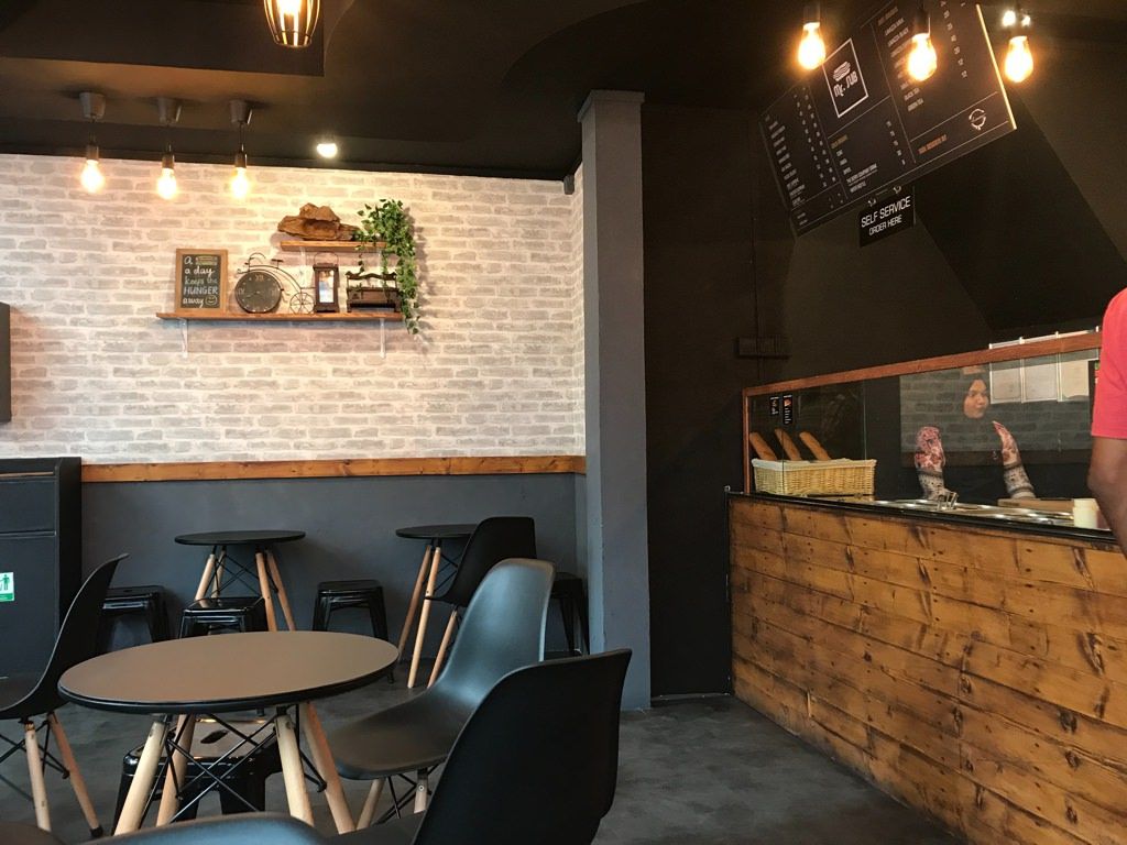 papel pintado: opción decorativa tu local