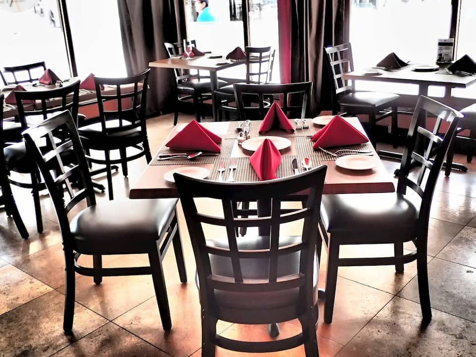 Las medidas de mesa de restaurante recomendadas Las medidas de mesa de restaurante recomendadas